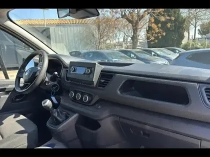 Photo 8 Renault Trafic  Combi L1 2.0 Blue dCi 150ch S&S Zen 8 places