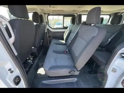 Photo 12 Renault Trafic  Combi L1 2.0 Blue dCi 150ch S&S Zen 8 places