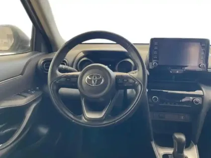 Photo 10 Toyota Yaris Gén. I Ph1 Dynamic 5