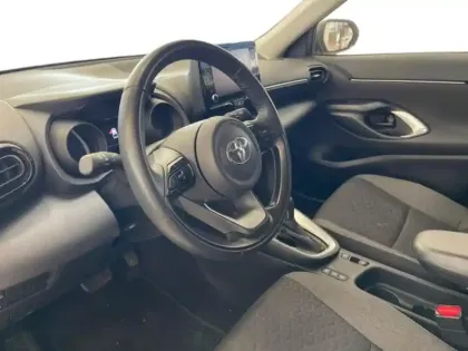 Photo 13 Toyota Yaris Gén. I Ph1 Dynamic 5