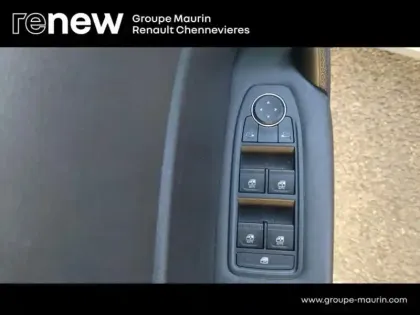 Photo 12 Renault Captur  1.6 E-Tech hybride 145ch Evolution