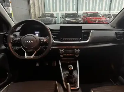 Photo 8 Kia Stonic  1.0 T-GDi 120ch MHEV GT Line iBVM6