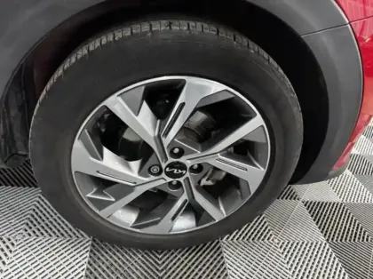 Photo 12 Kia Stonic  1.0 T-GDi 120ch MHEV GT Line iBVM6