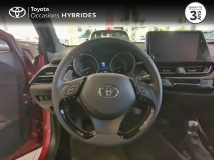 Photo 8 Toyota C-HR  1.8 Hybride 122ch Design Ultimate E-CVT