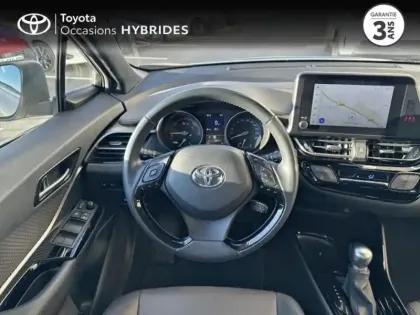 Photo 8 Toyota C-HR  122h Distinctive 2WD E-CVT MY22