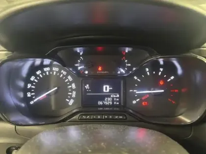 Photo 10 Citroën C3  1.5 BlueHDi 100ch S&S PLUS