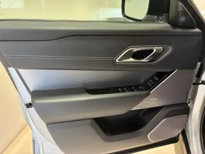 Photo 11 Land rover Range Rover  Velar 3.0D V6 300ch R-Dynamic HSE AWD BVA