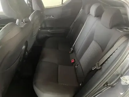 Photo 14 Toyota C-HR  1.8 Hybride 122ch Design Ultimate E-CVT