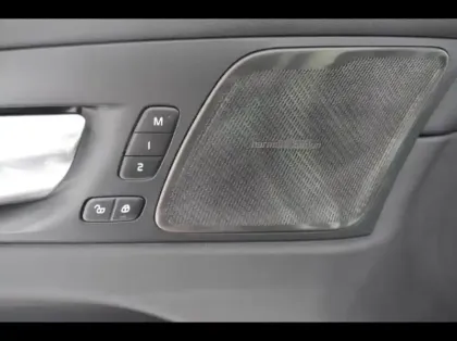 Photo 7 Volvo Xc60  T8 AWD Recharge 310 + 145ch Ultimate Style Chrome Geartronic