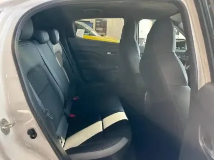 Photo 12 Nissan Juke  1.6 Hybrid 143ch N-Connecta 2023