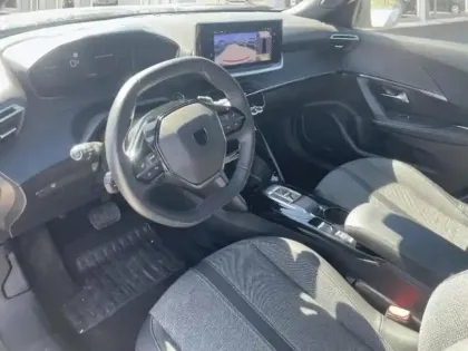 Photo 8 Peugeot 2008  1.2 Hybrid 136ch Allure e-DCS6