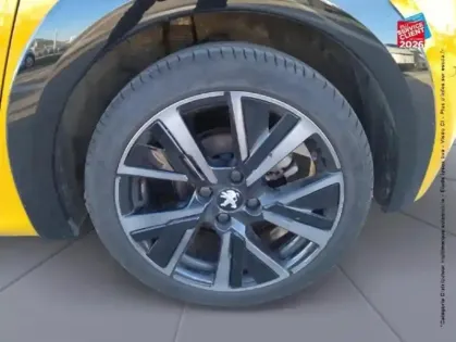 Photo 8 Peugeot 208  1.5 BlueHDi 100ch S&S GT