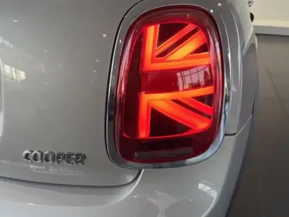 Photo 6 Mini Mini  5 Portes Cooper 136ch Edition Premium Plus BVA7