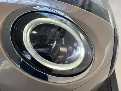 Photo 8 Mini Mini  5 Portes Cooper 136ch Edition Premium Plus BVA7