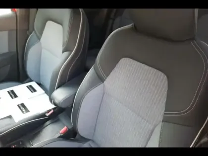 Photo 10 Renault Clio  1.0 TCe 90ch Techno - 24