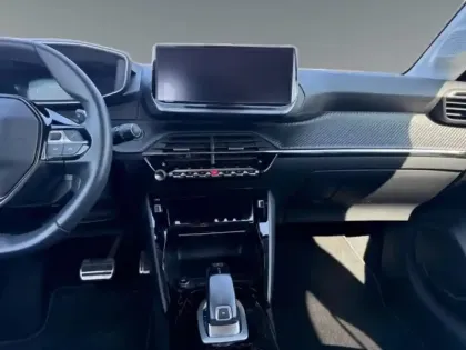 Photo 10 Peugeot 208  1.2 PureTech 100ch S&S Roadtrip EAT8