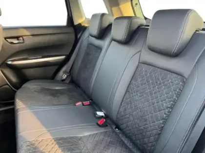 Photo 7 Suzuki Vitara  1.4 Boosterjet Hybrid 110ch Style Auto MY25