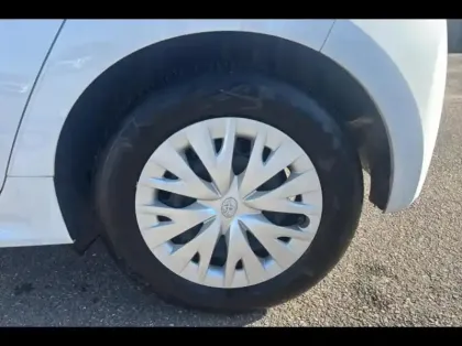 Photo 11 Toyota Yaris  116h Dynamic 5p MC24