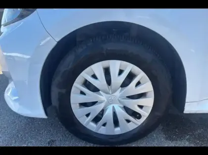 Photo 14 Toyota Yaris  116h Dynamic 5p MC24