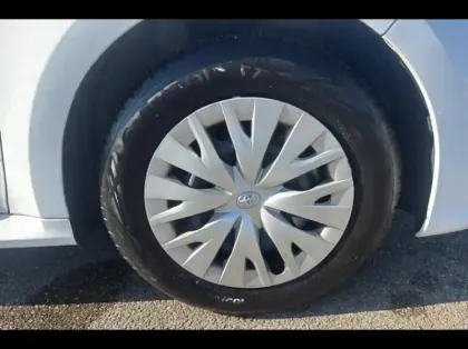 Photo 13 Toyota Yaris  116h Dynamic 5p MC24