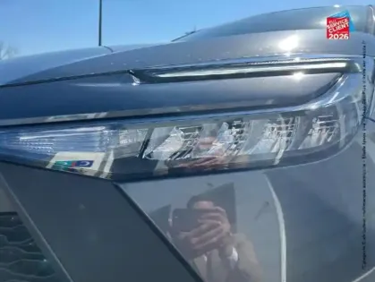 Photo 12 Toyota C-HR  1.8 Hybride 140ch Design MY25