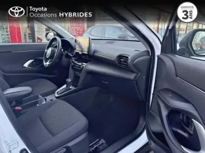 Photo 5 Toyota Yaris  116h Dynamic 5p MC24