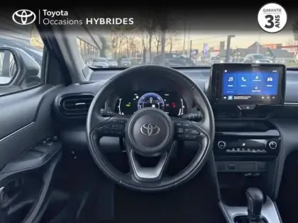 Photo 8 Toyota Yaris  116h Dynamic 5p MC24