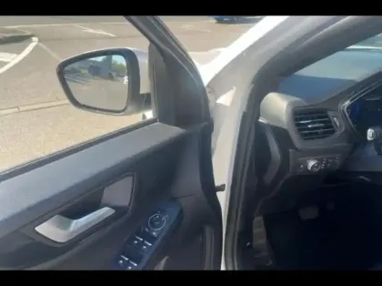 Photo 13 Ford Kuga Gén. III Ph1 ST-Line Business 5