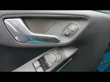 Photo 14 Ford Fiesta  1.0 EcoBoost 100ch Stop&Start Titanium 5p