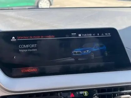 Photo 14 BMW Serie 1 Gén. III (F40) Ph1 Business Design 5