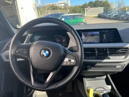 Photo 6 BMW Serie 1 Gén. III (F40) Ph1 Business Design 5