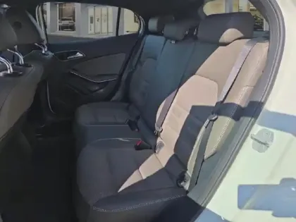 Photo 10 Mercedes GLA  180 d Intuition