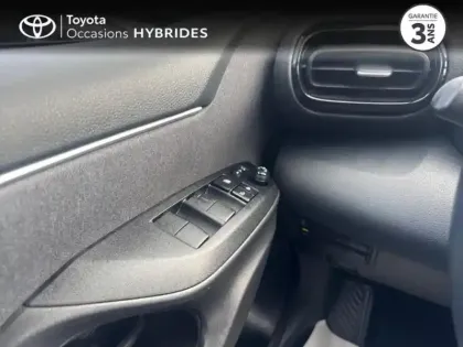 Photo 12 Toyota Yaris  116h Design 5p Pack Confort + Roue de secours