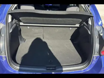 Photo 8 Toyota Yaris  116h Design 5p MC24