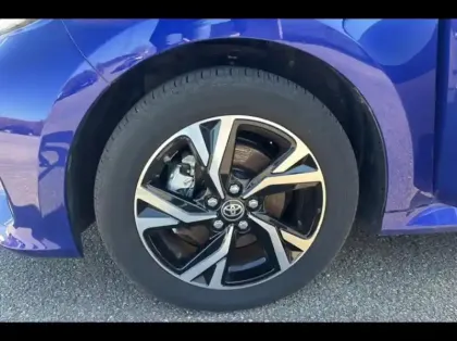 Photo 14 Toyota Yaris  116h Design 5p MC24