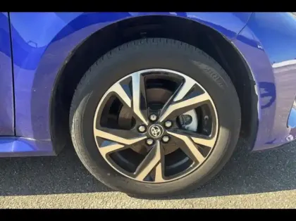 Photo 13 Toyota Yaris  116h Design 5p MC24