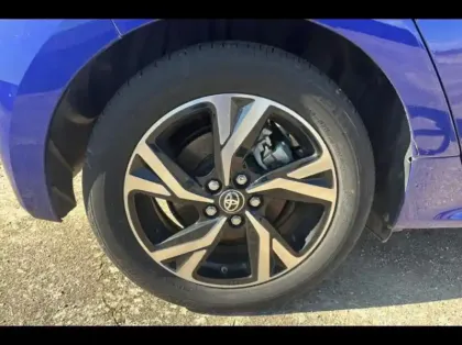 Photo 12 Toyota Yaris  116h Design 5p MC24