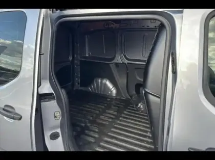 Photo 10 Toyota Proace  CITY Medium 130 D-4D Business BVA RC23