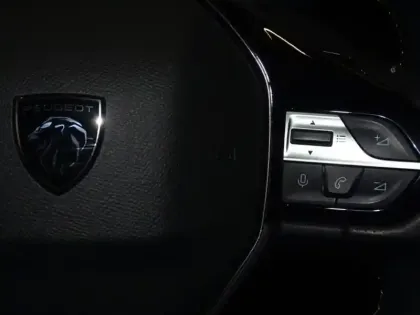 Photo 14 Peugeot 308  PHEV 225ch GT Pack e-EAT8