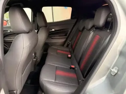 Photo 9 Alfa Romeo Junior  1.2 Ibrida 145ch Speciale e-DCT6