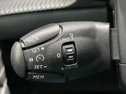 Photo 9 Peugeot 208  1.2 PureTech 100ch S&S Allure Pack 118g