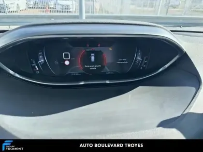 Photo 9 Peugeot 3008 Gén. II Ph1 Allure 5