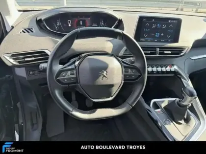 Photo 8 Peugeot 3008 Gén. II Ph1 Allure 5