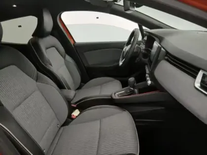 Photo 13 Renault Clio  1.6 E-Tech 145ch full hybrid Techno