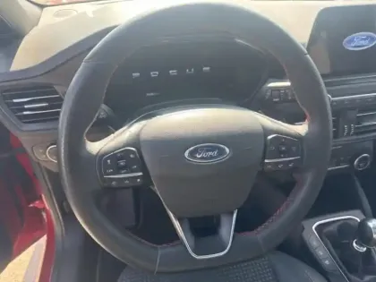 Photo 14 Ford Focus  SW 1.0 Flexifuel mHEV 125 ch ST-Line X