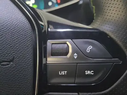 Photo 34 Peugeot 2008  Moteur électrique 136 ch