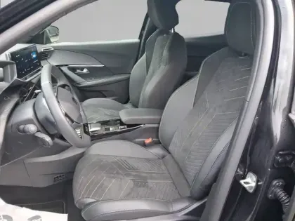 Photo 10 Peugeot 2008  Electrique 54 kWh 156 ch