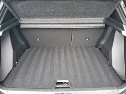 Photo 5 Peugeot 2008  Electrique 54 kWh 156 ch