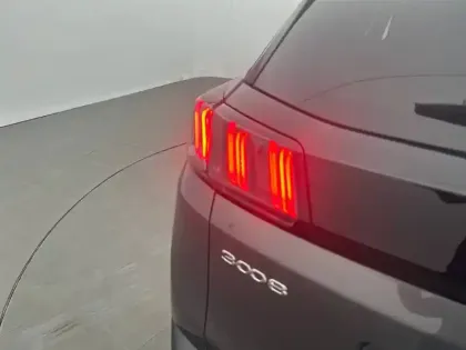 Photo 16 Peugeot 3008  Puretech 130ch S&S EAT8