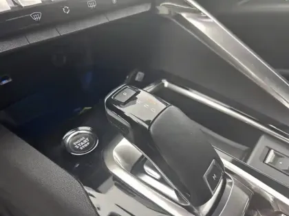 Photo 13 Peugeot 3008  Puretech 130ch S&S EAT8